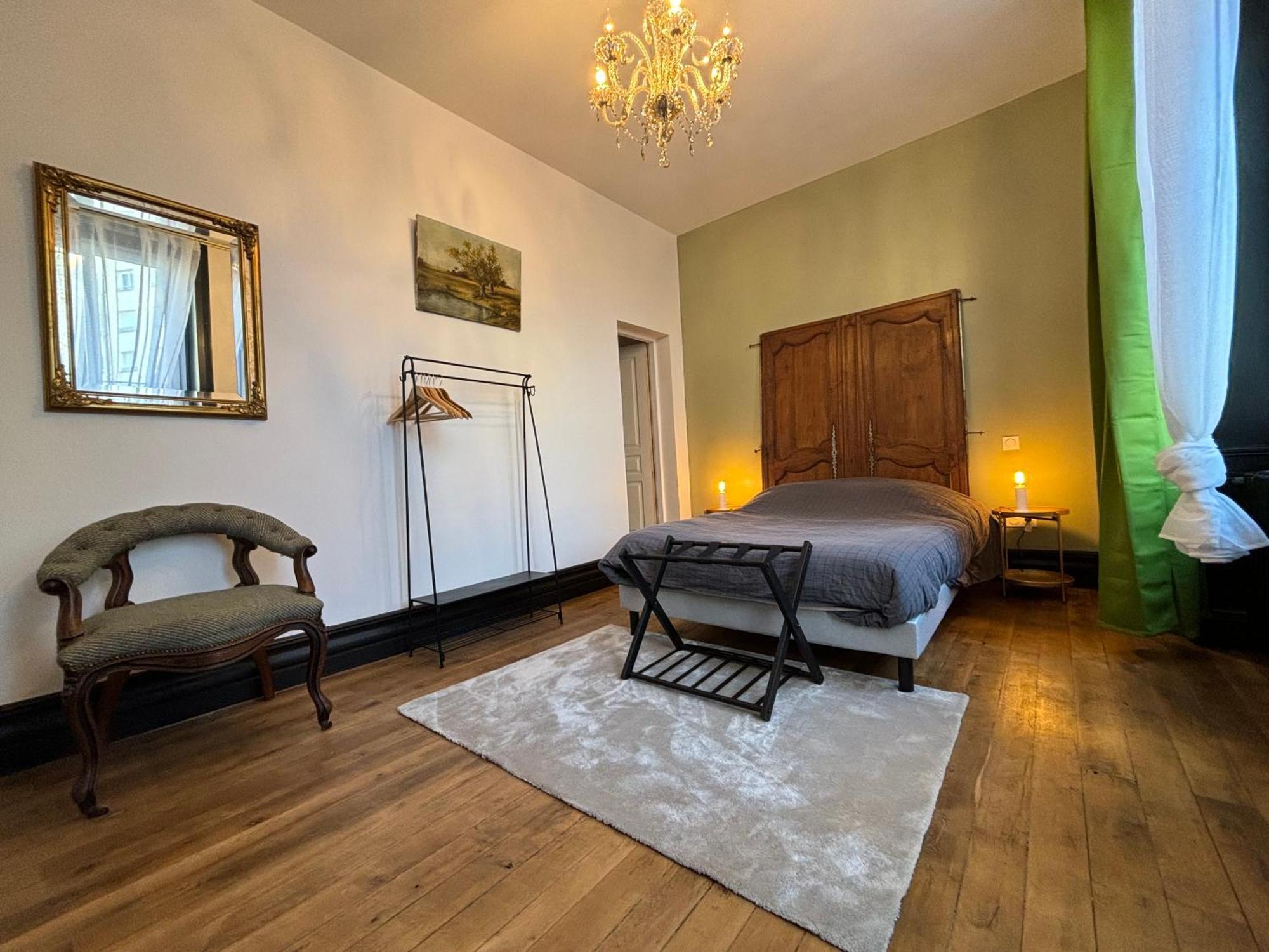 Maison A La Guitarde - Hotel Particulier Hippolyte Châteauroux Zewnętrze zdjęcie