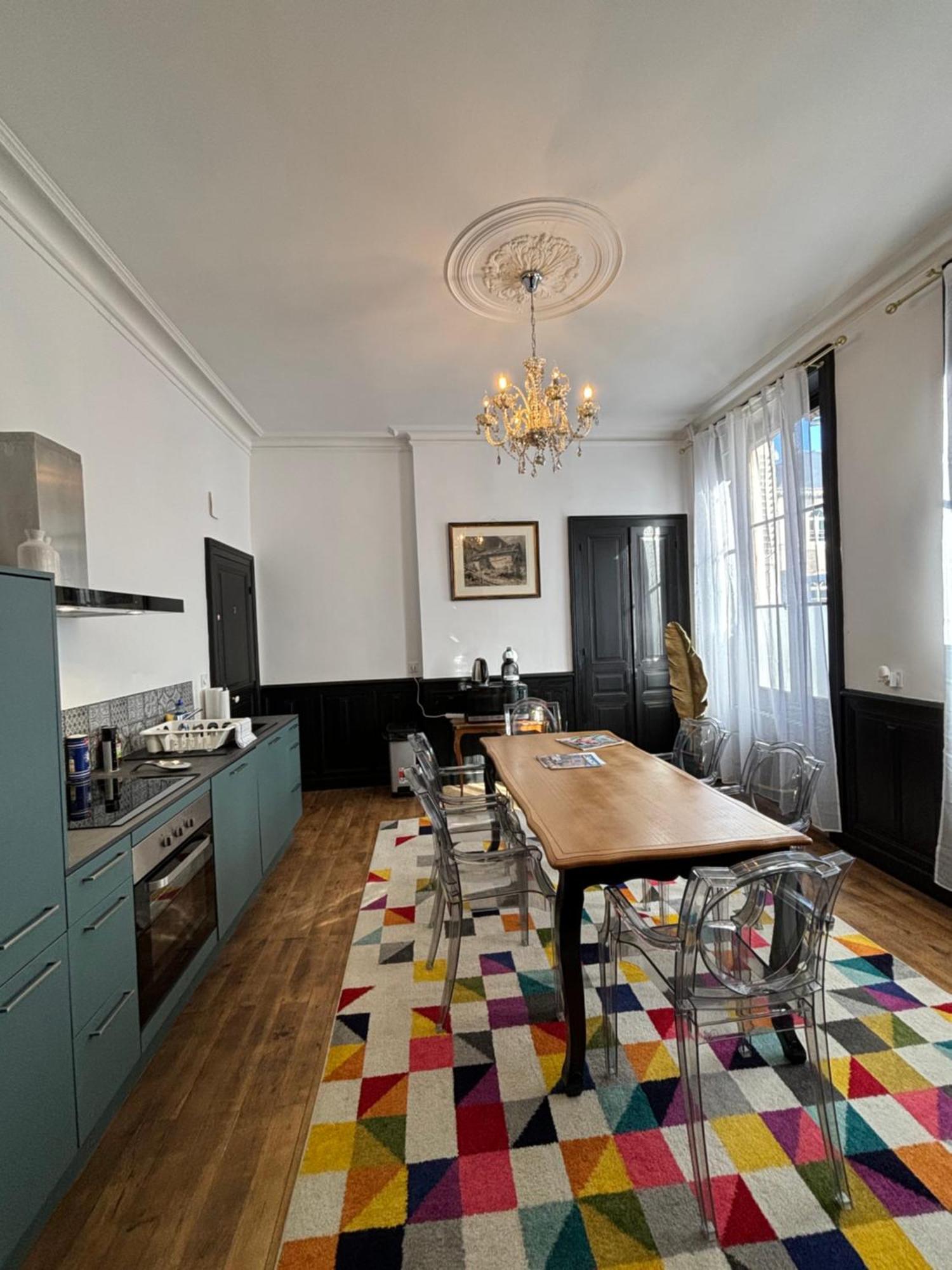 Maison A La Guitarde - Hotel Particulier Hippolyte Châteauroux Zewnętrze zdjęcie