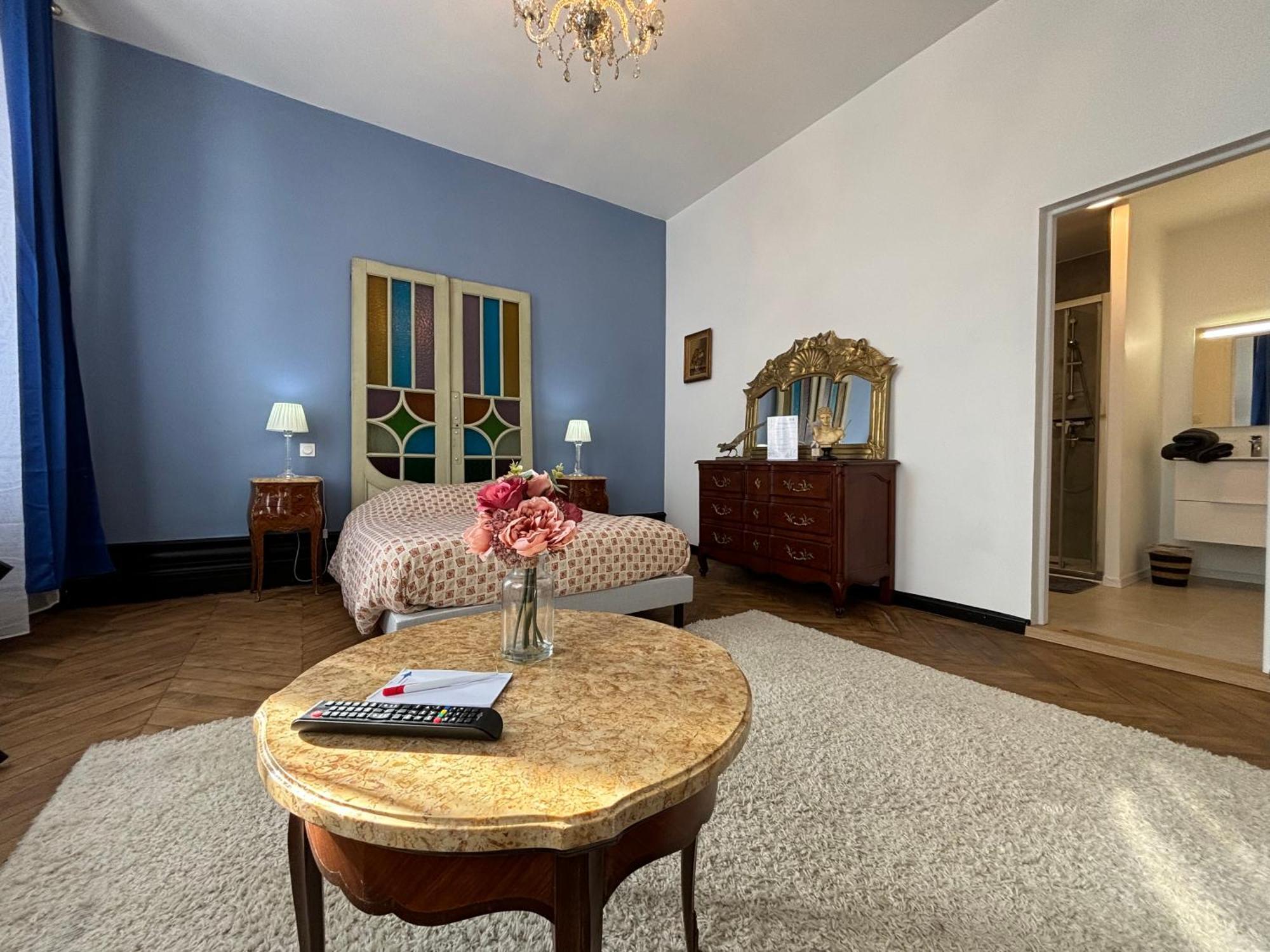 Maison A La Guitarde - Hotel Particulier Hippolyte Châteauroux Zewnętrze zdjęcie